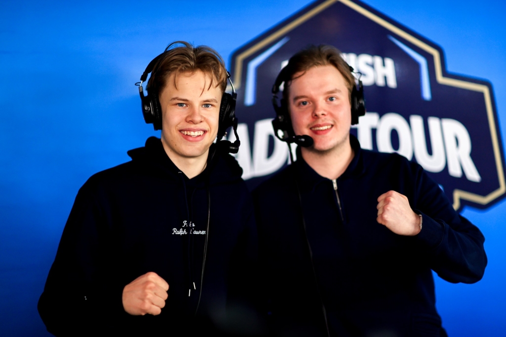 Kuvassa FPT:n selostajat Saku Meskanen ja Bruno Paatsjoki.